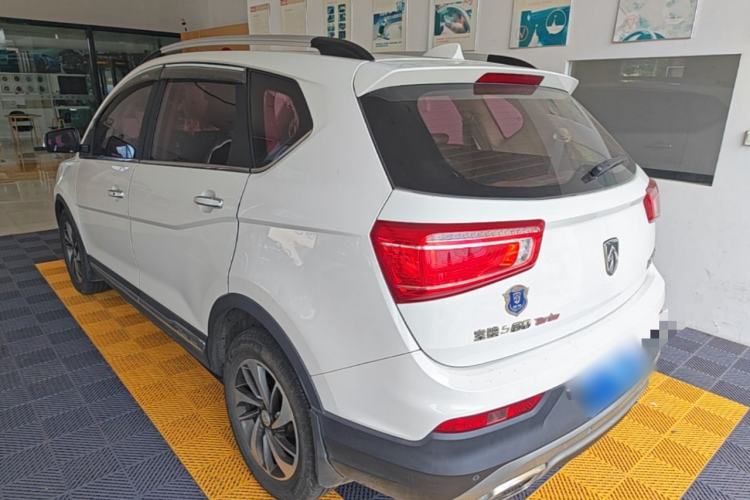 Used Baojun 560 2017 1.5T DCT Flagship Model 7 Seats Exterior 2