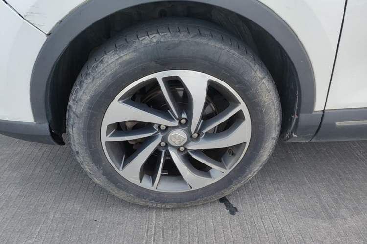 Used Baojun 560 2017 Rhythmic Edition 1.8L iAMT Prestige Model Exterior 4