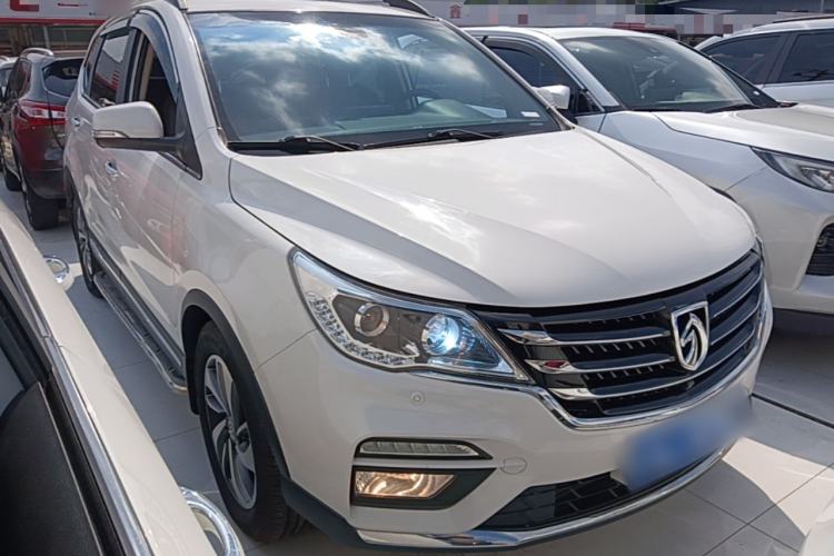 Used Baojun 560 2017 1.5T DCT Flagship Model 7 Seats Front Right 45 Deg