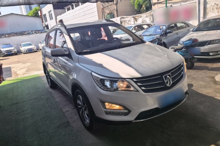 Used Baojun 560 2017 Rhythmic Edition 1.8L iAMT Prestige Model Front Right 45 Deg