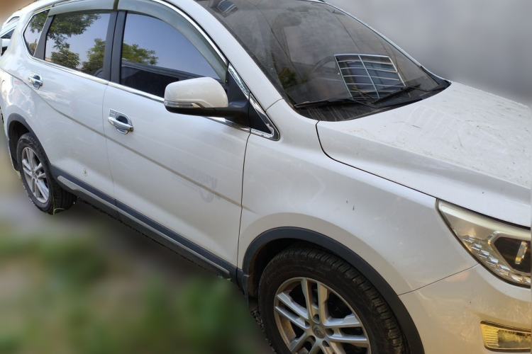 Used Baojun 560 2017 1.8L iAMT Comfort Model Front Right 45 Deg