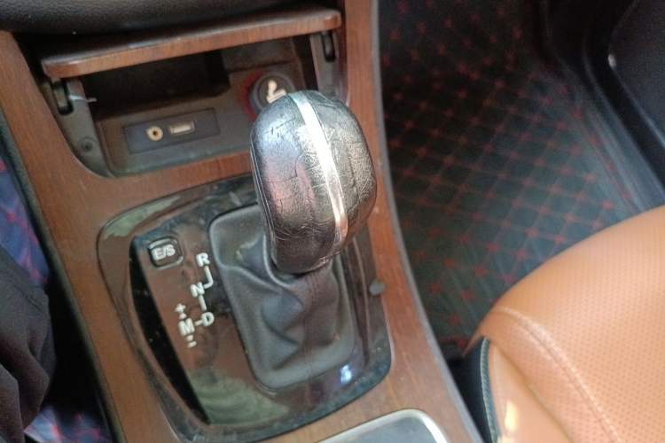 Used Baojun 560 2017 Rhythmic Edition 1.8L iAMT Prestige Model Gear Lever