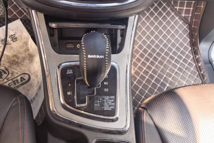 Used Baojun 560 2017 Rhythmic Edition 1.8L iAMT Prestige Model Gear Lever