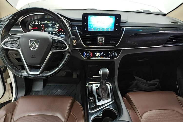 Used Baojun 560 2017 1.5T DCT Flagship Model Gear Lever