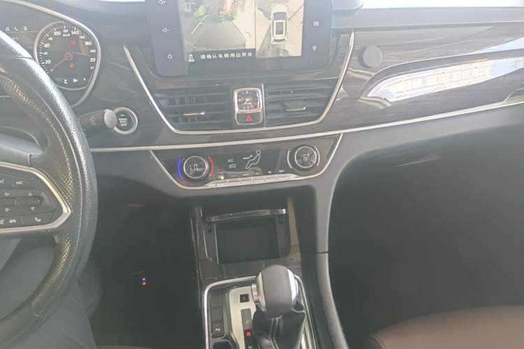 Used Baojun 560 2017 1.5T DCT Flagship Model Gear Lever