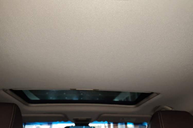 Used Baojun 560 2017 1.5T DCT Prestige Edition Headliner