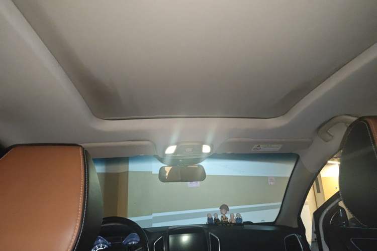 Used Baojun 560 2017 Rhythmic Edition 1.5T Manual Premium Model Headliner