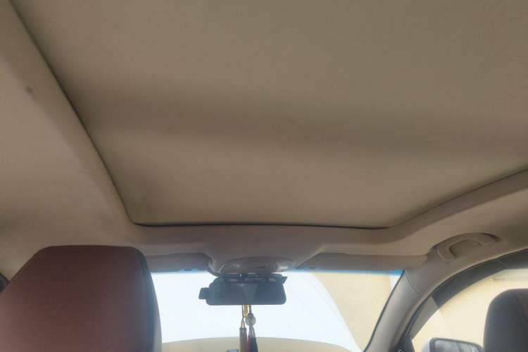 Used Baojun 560 2017 Rhythmic Edition 1.5T Manual Premium Model Headliner