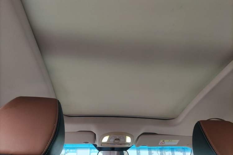 Used Baojun 560 2017 Rhythmic Edition 1.5T Manual Premium Model Headliner