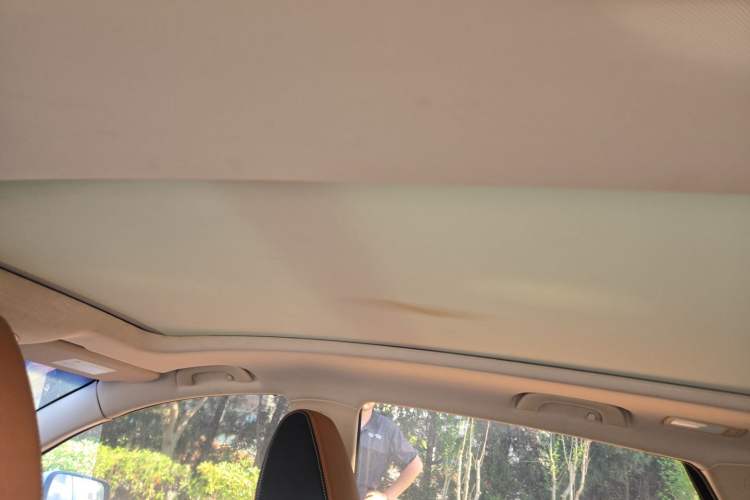 Used Baojun 560 2017 Rhythmic Edition 1.5T Manual Premium Model Headliner