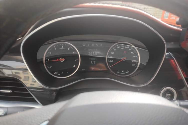 Used Baojun 560 2017 1.5T DCT Flagship Model Instrument Cluster