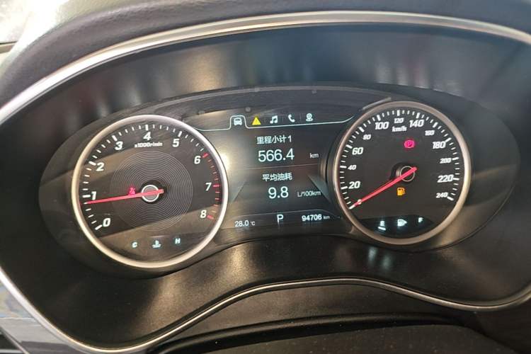 Used Baojun 560 2017 1.5T DCT Flagship Model 7 Seats Instrument Cluster