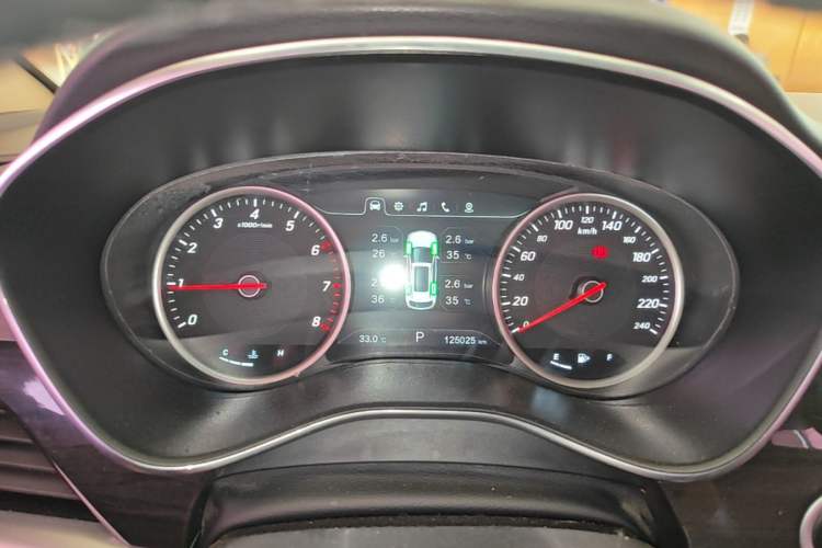 Used Baojun 560 2017 1.5T DCT Flagship Model 7 Seats Instrument Cluster