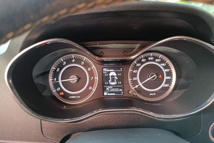 Used Baojun 560 2017 Rhythmic Edition 1.8L iAMT Prestige Model Instrument Cluster