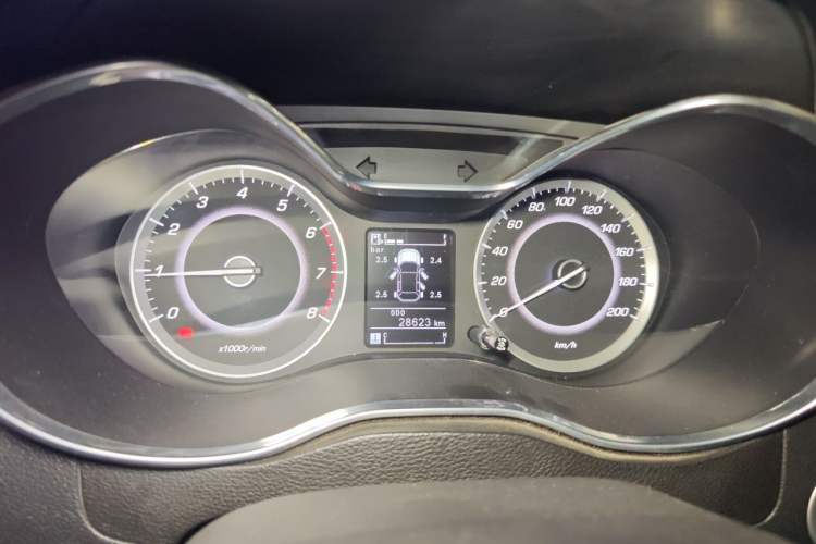 Used Baojun 560 2017 Rhythmic Edition 1.5T Manual Premium Model Instrument Cluster