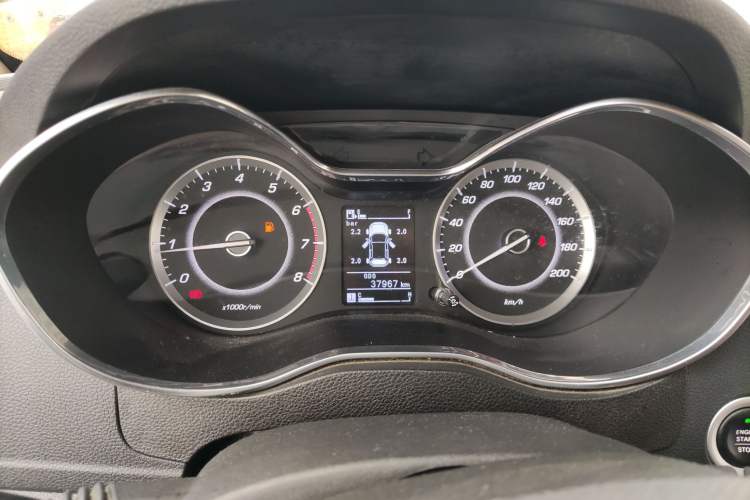 Used Baojun 560 2017 Rhythmic Edition 1.5T Manual Premium Model Instrument Cluster
