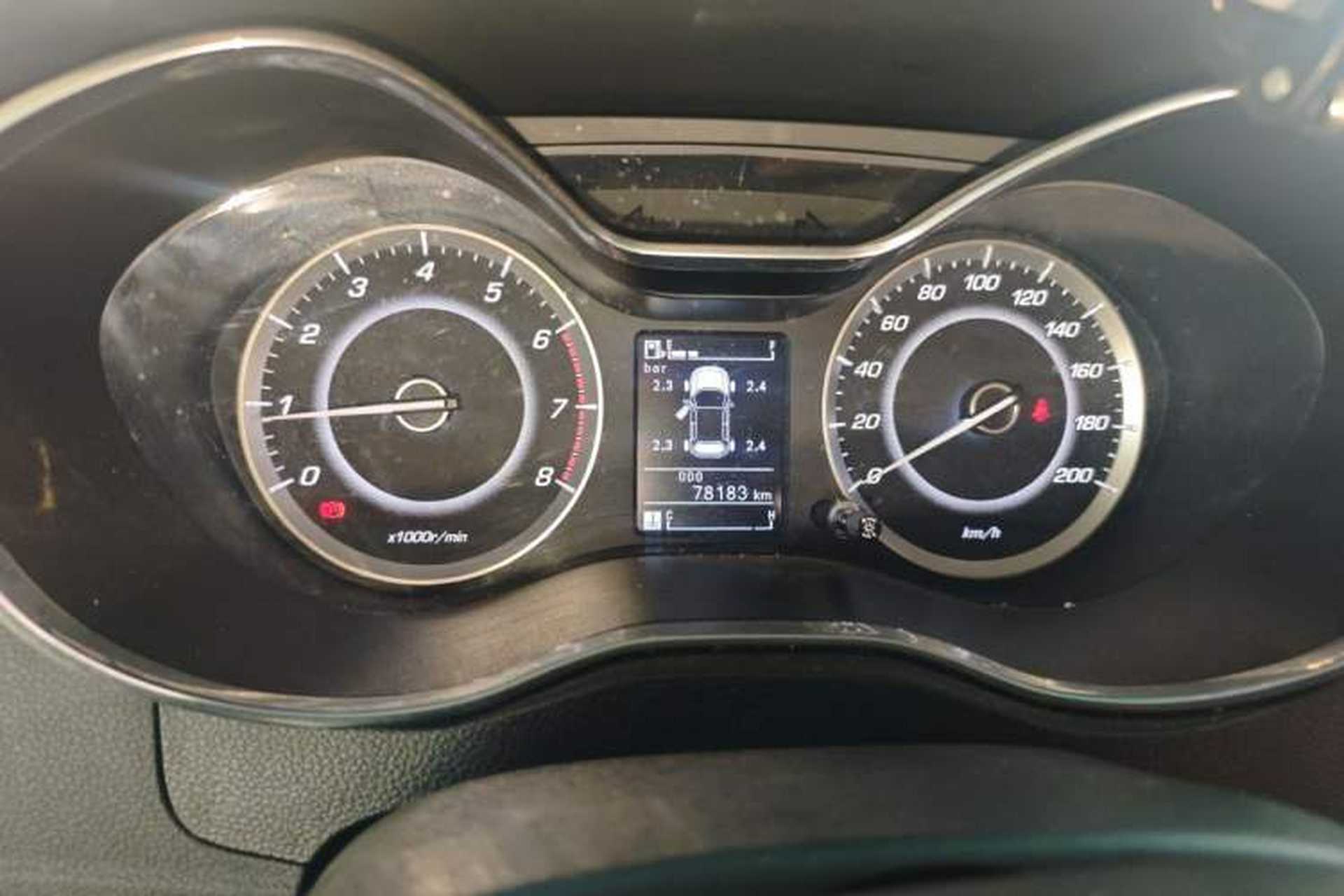 Used Baojun 560 2017 Rhythmic Edition 1.5T Manual Premium Model Instrument Cluster