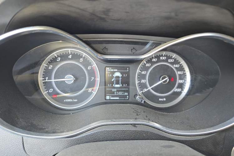 Used Baojun 560 2017 Rhythmic Edition 1.5T Manual Premium Model Instrument Cluster