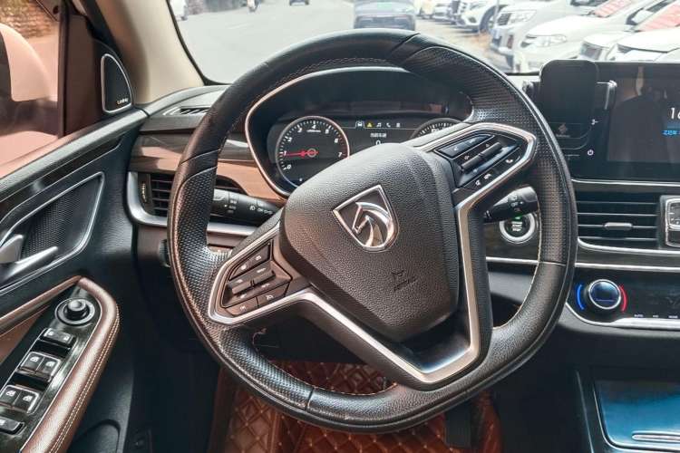 Used Baojun 560 2017 1.5T DCT Flagship Model Interior 2
