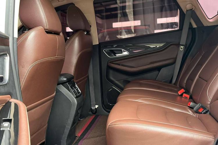 Used Baojun 560 2017 1.5T DCT Flagship Model Interior 2