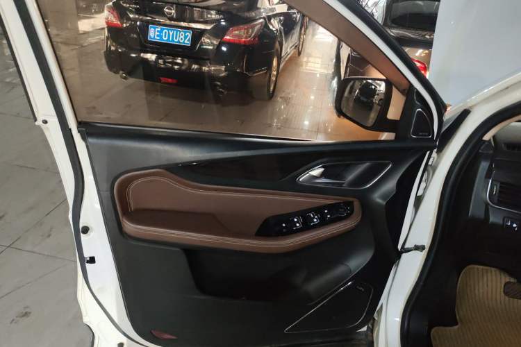 Used Baojun 560 2017 1.5T DCT Prestige Edition Left Front Door Interior