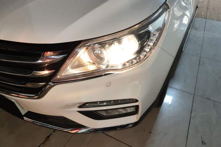 Used Baojun 560 2017 1.5T DCT Prestige Edition Left Front Headlight