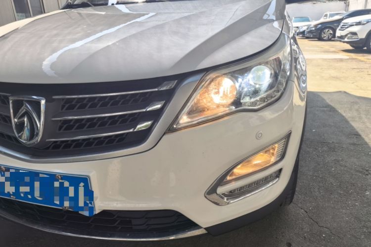 Used Baojun 560 2017 Rhythmic Edition 1.8L iAMT Prestige Model Left Front Headlight