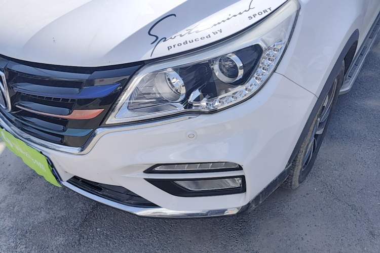 Used Baojun 560 2017 1.5T DCT Flagship Model 7 Seats Left Front Headlight