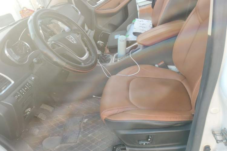 Used Baojun 560 2017 Rhythmic Edition 1.5T Manual Premium Model Left Front Seat