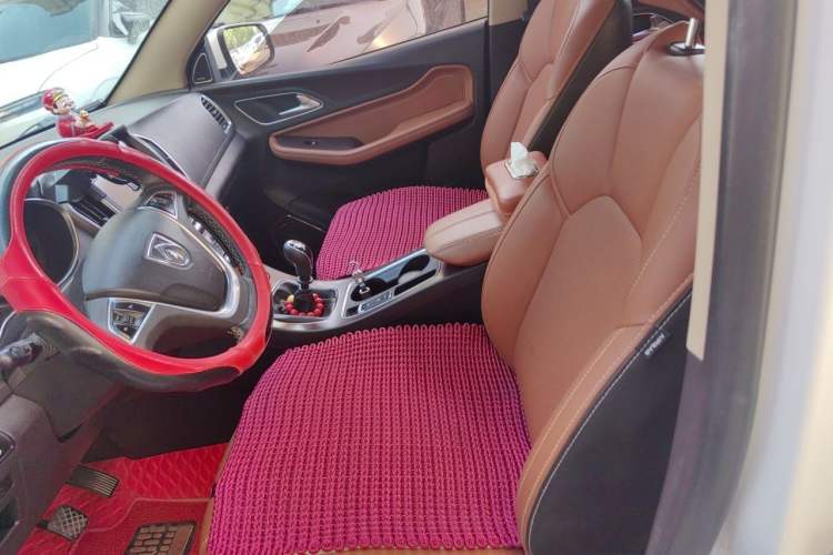 Used Baojun 560 2017 Rhythmic Edition 1.5T Manual Premium Model Left Front Seat