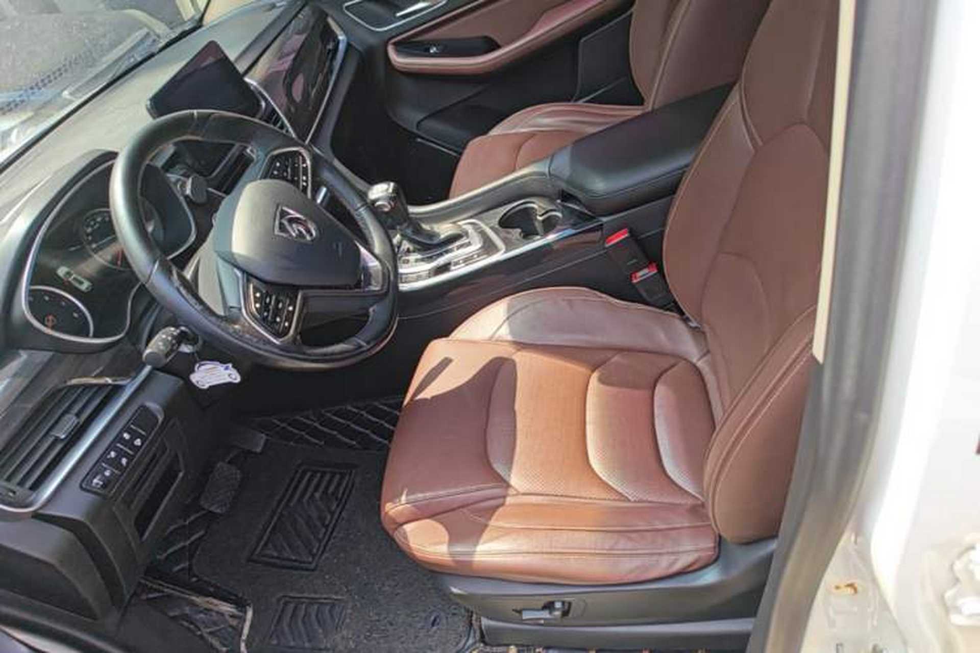 Used Baojun 560 2017 1.5T DCT Flagship Model 7 Seats Left Front Seat