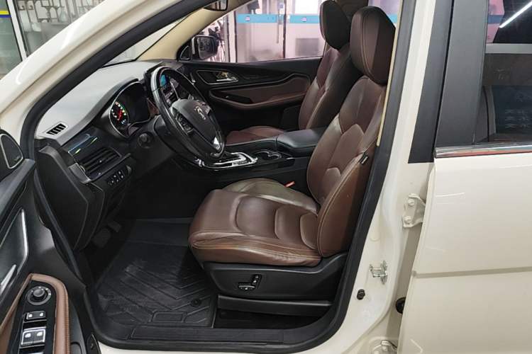 Used Baojun 560 2017 1.5T DCT Flagship Model Left Front Seat