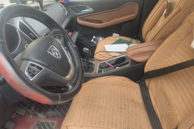 Used Baojun 560 2017 Rhythmic Edition 1.5T Manual Premium Model Left Front Seat