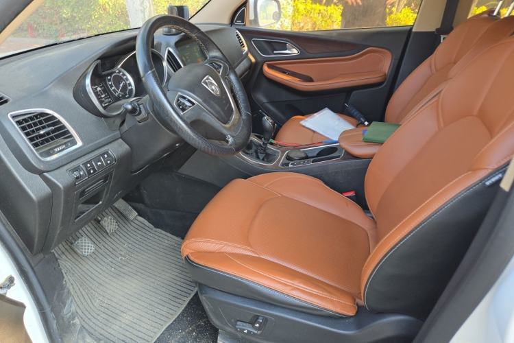 Used Baojun 560 2017 Rhythmic Edition 1.5T Manual Premium Model Left Front Seat