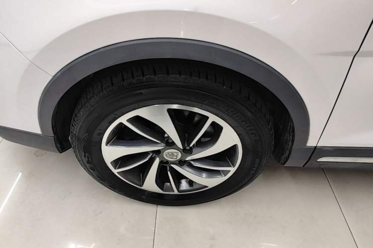 Used Baojun 560 2017 1.5T DCT Flagship Model Left Front Wheel Hub