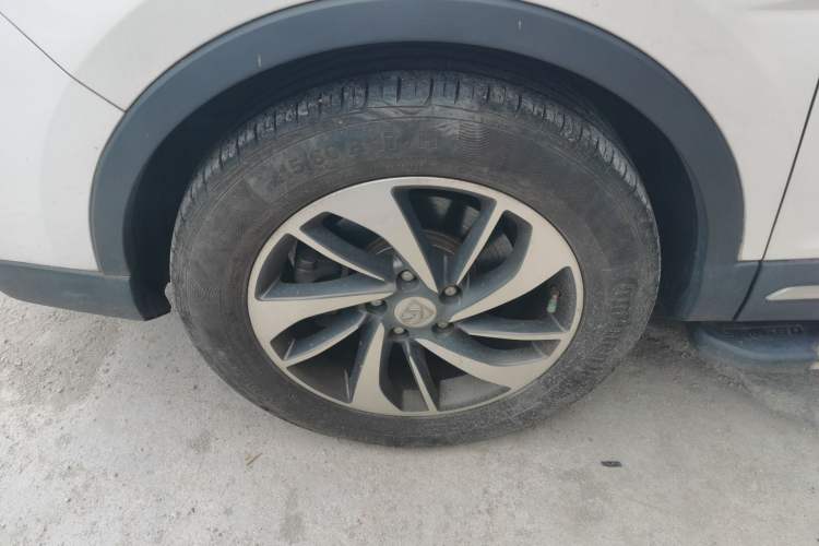 Used Baojun 560 2017 1.5T DCT Flagship Model Left Front Wheel Hub