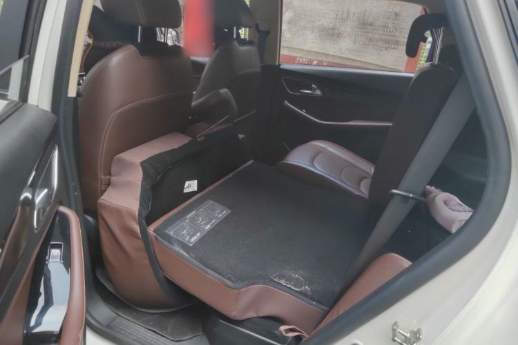 Used Baojun 560 2017 1.5T DCT Prestige Edition Left Rear Seat