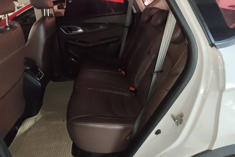 Used Baojun 560 2017 1.5T DCT Prestige Edition Left Rear Seat