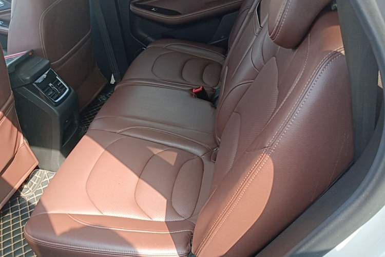Used Baojun 560 2017 1.5T DCT Flagship Model 7 Seats Left Rear Seat