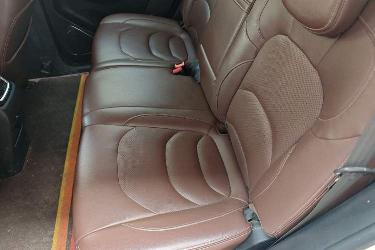 Used Baojun 560 2017 1.5T DCT Flagship Model 7 Seats Left Rear Seat