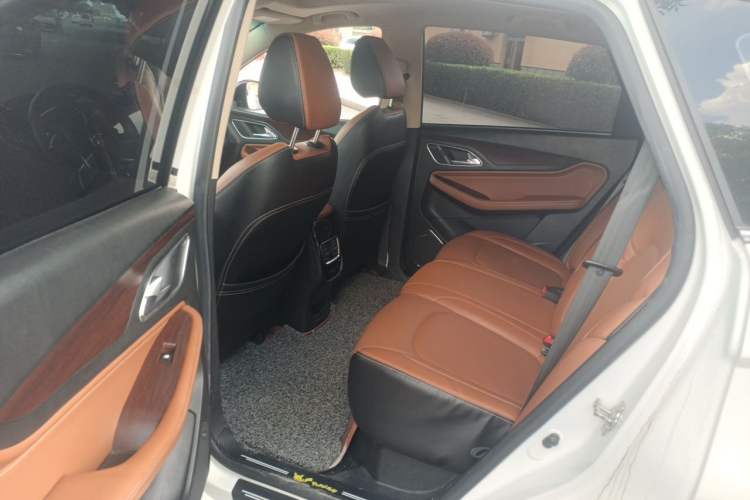 Used Baojun 560 2017 Rhythmic Edition 1.5T Manual Premium Model Left Rear Seat