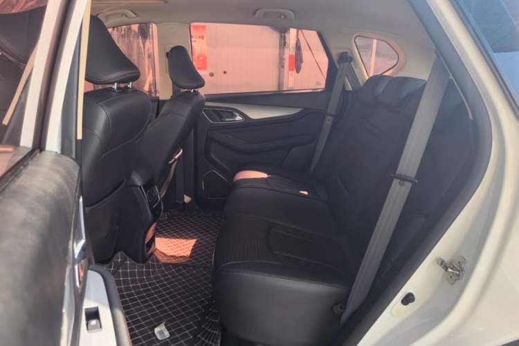 Used Baojun 560 2017 Rhythmic Edition 1.8L iAMT Prestige Model Left Rear Seat