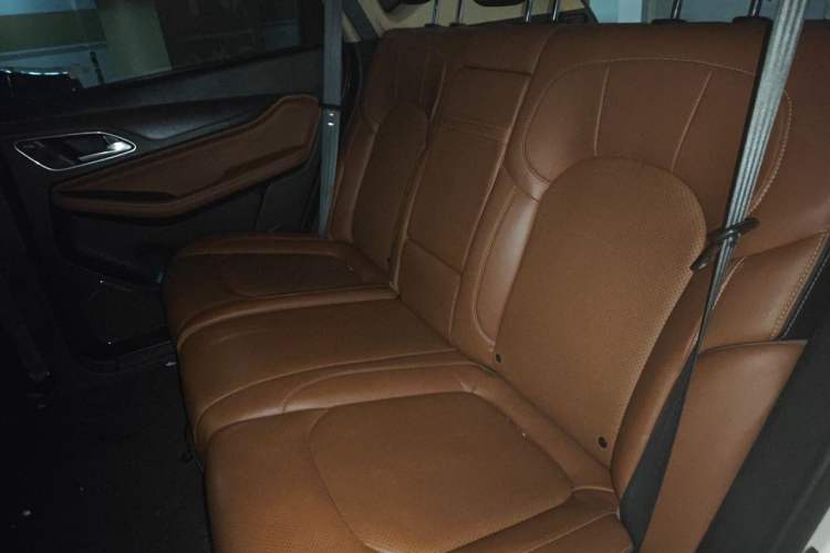 Used Baojun 560 2017 Rhythmic Edition 1.5T Manual Premium Model Left Rear Seat