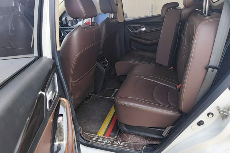 Used Baojun 560 2017 1.5T DCT Flagship Model 7 Seats Left Rear Seat