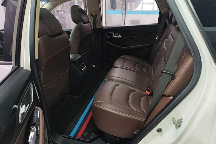Used Baojun 560 2017 1.5T DCT Flagship Model Left Rear Seat
