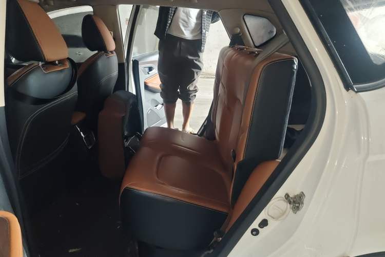 Used Baojun 560 2017 Rhythmic Edition 1.5T Manual Enjoyment Model Left Rear Seat