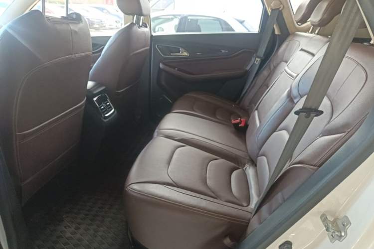Used Baojun 560 2017 1.5T DCT Flagship Model Left Rear Seat