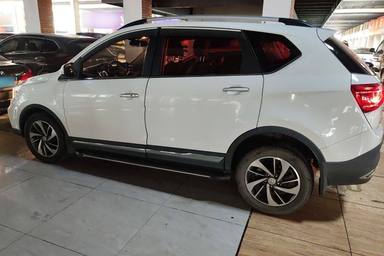 Used Baojun 560 2017 1.5T DCT Prestige Edition Left Side