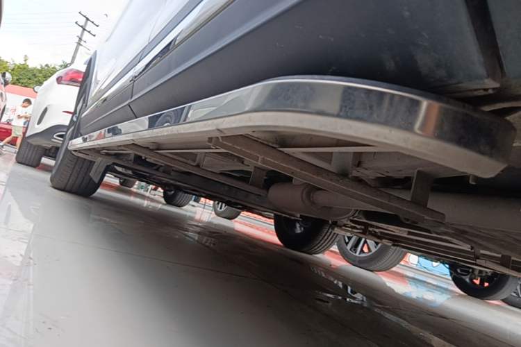Used Baojun 560 2017 1.5T DCT Flagship Model 7 Seats Left Side Sill