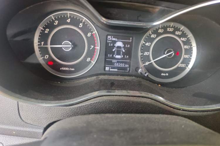 Used Baojun 560 2017 Rhythmic Edition 1.5T Manual Premium Model Odometer Close Up